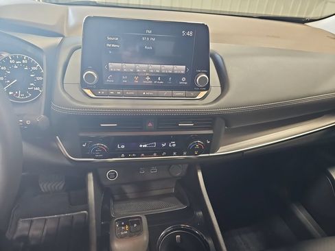 Certified 2023 Nissan Rogue SV w/ SV Premium B Package AWD/4WD image 21