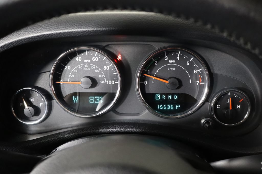 Used 2014 Jeep Wrangler Unlimited Sahara w/ Max Tow Package AWD/4WD image 11