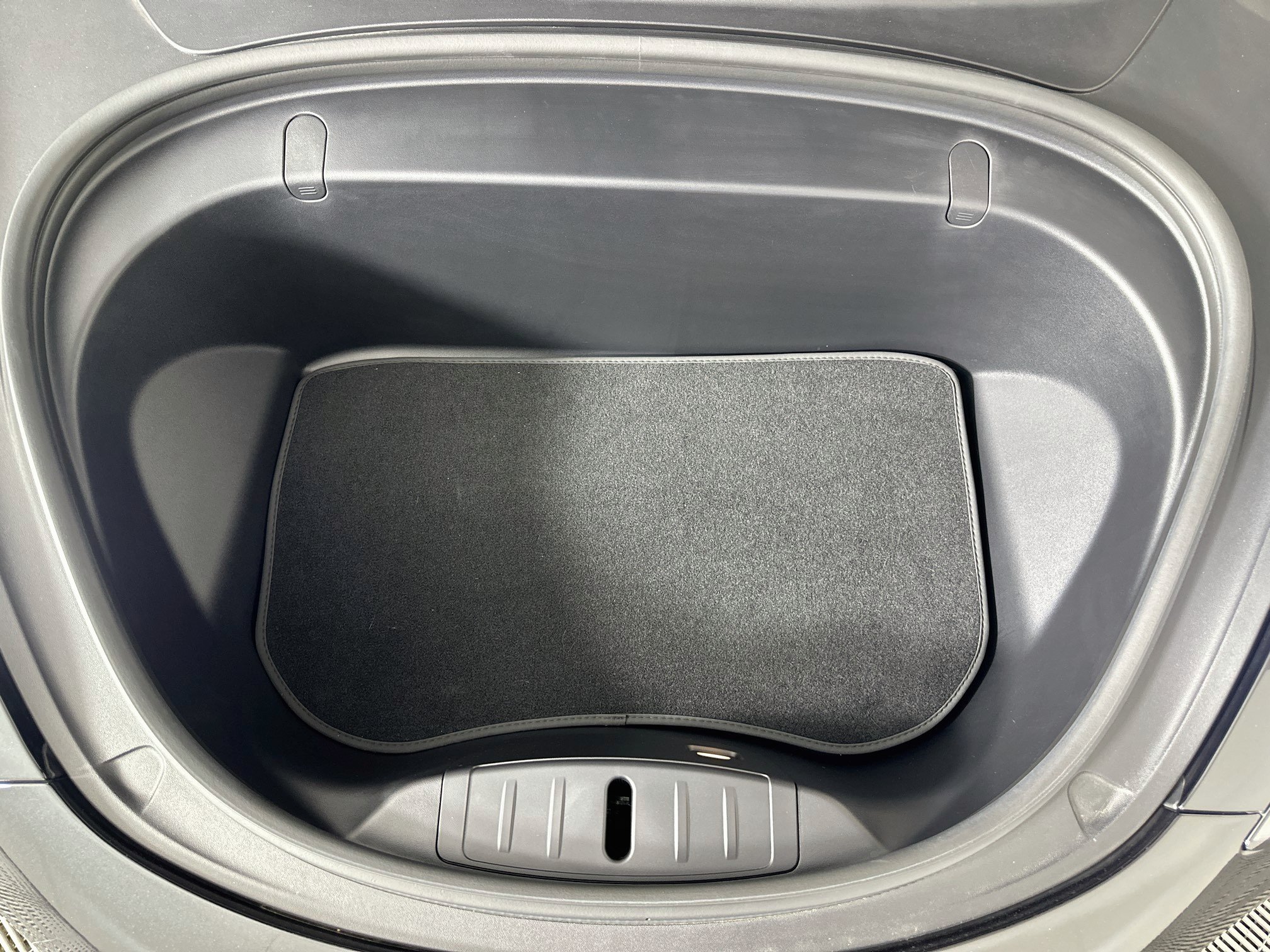 Used 2018 Tesla Model 3 Long Range RWD image 31