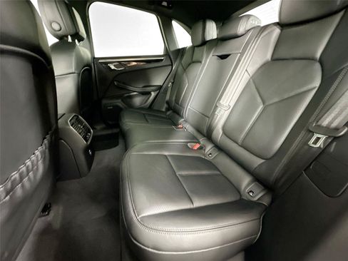 Certified 2026 Porsche Macan AWD/4WD image 20