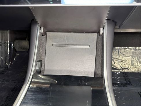 Used 2018 Tesla Model 3 Mid Range RWD image 32
