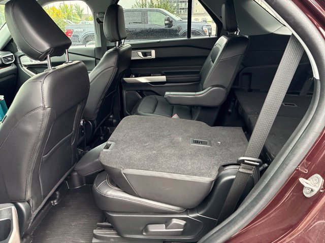 Used 2023 Ford Explorer Limited w/ Equipment Group 301A AWD/4WD image 14