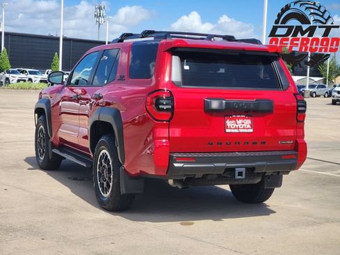 Certified 2025 Toyota 4Runner TRD Off-Road AWD/4WD image 4