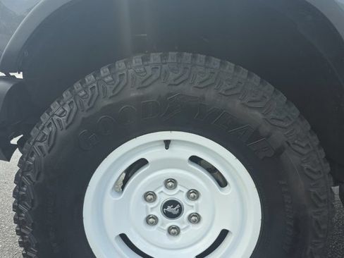 Used 2023 Ford Bronco Heritage Edition AWD/4WD image 7