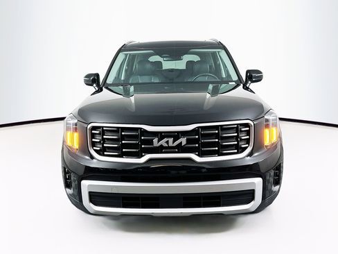 Used 2025 Kia Telluride S FWD image 2