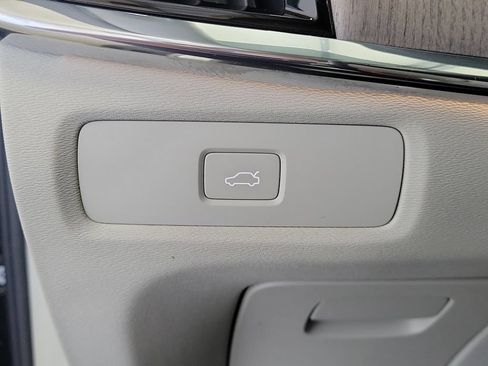 Certified 2023 Volvo S90 B6 Plus AWD/4WD image 34