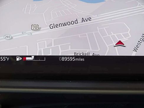 Used 2022 Land Rover Discovery HSE R-Dynamic image 13