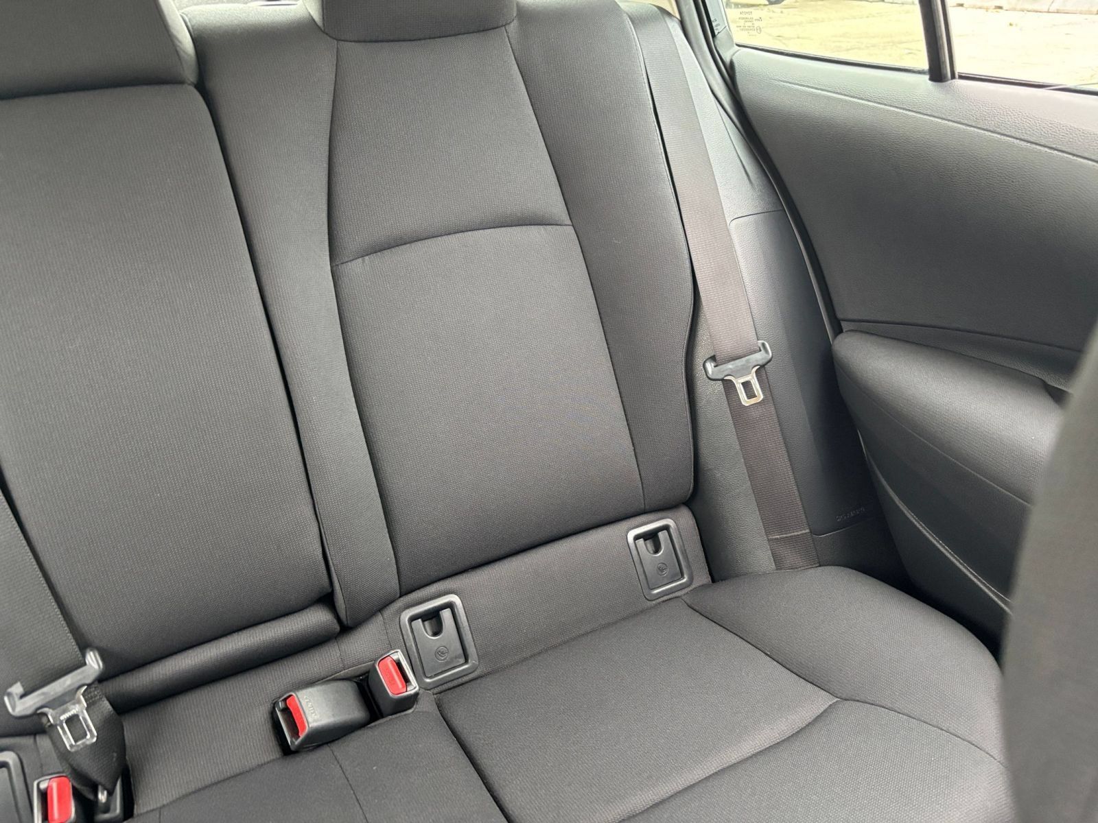 Used 2025 Toyota Corolla LE FWD image 34