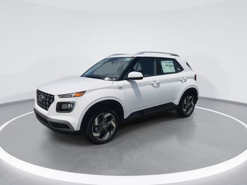 New 2026 Hyundai Venue SEL FWD image 4