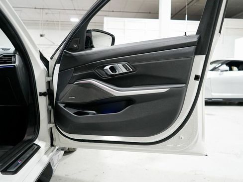 Used 2022 BMW M3 Competition w/ Executive Package image 32