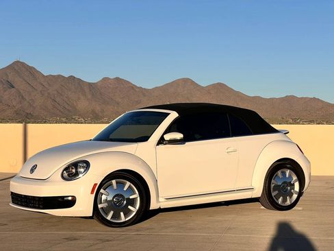 Used 2013 Volkswagen Beetle 2.5 FWD image 7