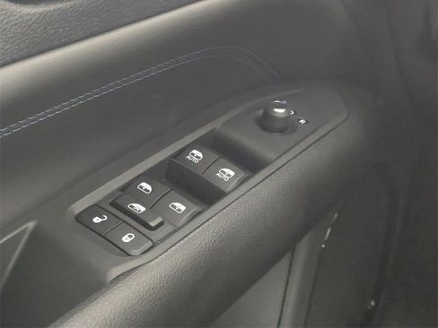 New 2026 Jeep Compass Latitude image 16