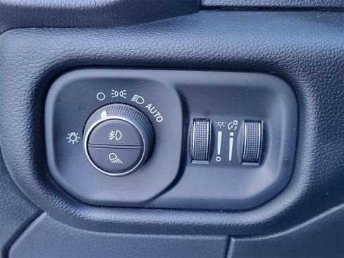 Used 2024 RAM 2500 Laramie image 21