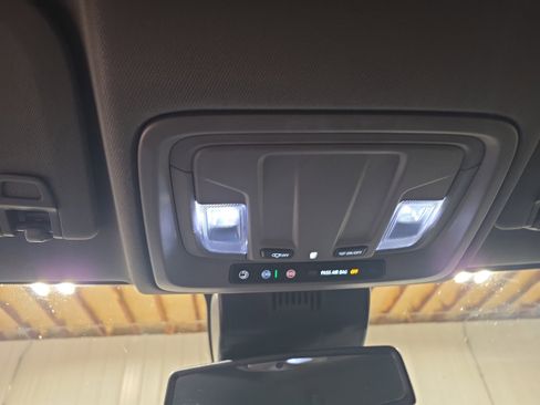 Used 2025 Chevrolet Silverado 3500 LT image 18