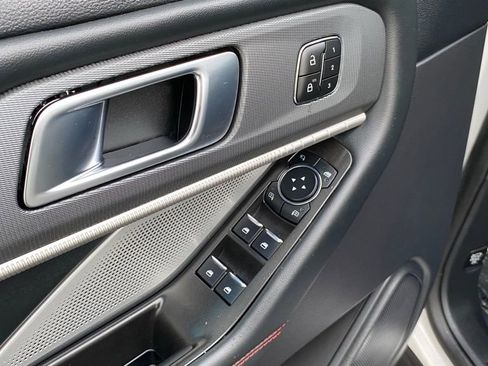 Certified 2025 Ford Explorer ST image 15