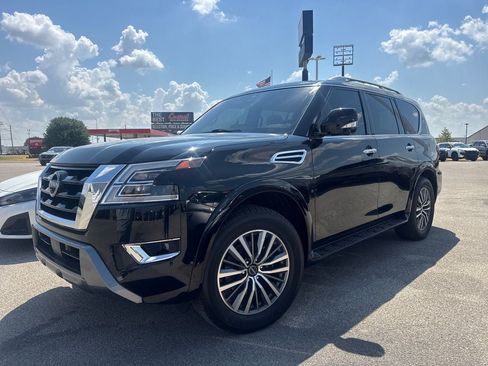 Used 2024 Nissan Armada SL w/ Captain's Chairs Package RWD image 1