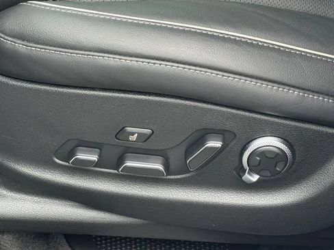 Certified 2025 Genesis GV80 2.5T Prestige AWD/4WD image 23