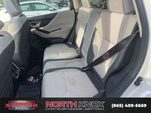 Used 2023 Subaru Forester Premium image 10