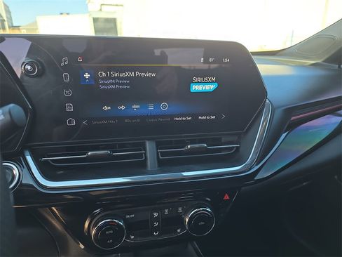 Used 2025 Chevrolet Trax RS w/ Driver Confidence Package image 21