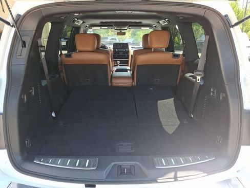 Used 2024 INFINITI QX80 Sensory w/ All-Season Package AWD/4WD image 30
