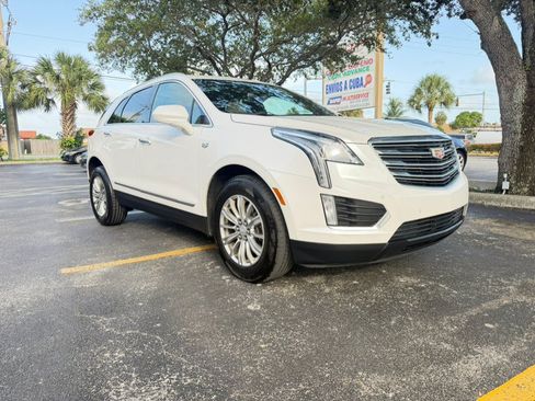 Used 2018 Cadillac XT5 Luxury w/ Driver Awareness Package AWD/4WD image 1