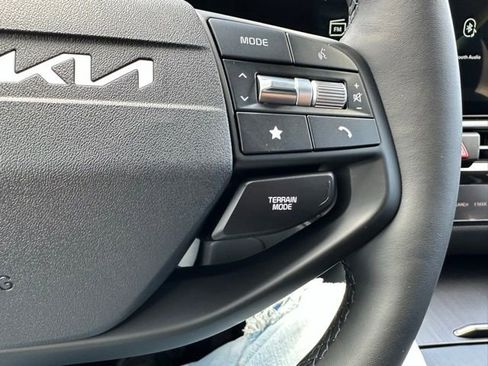 New 2026 Kia Sportage S image 38