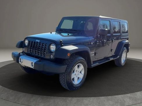 Used 2018 Jeep Wrangler Unlimited Sport w/ Dual Top Group image 4