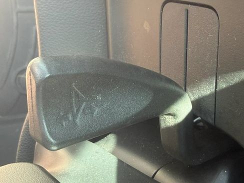 Used 2020 Chevrolet Suburban LT AWD/4WD image 31