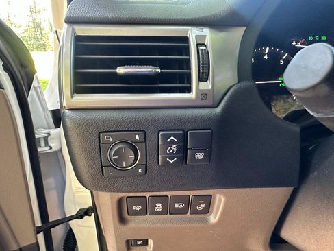 Used 2023 Lexus GX 460 Premium AWD/4WD image 41