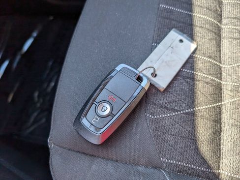 Used 2019 Ford EcoSport SE FWD image 24