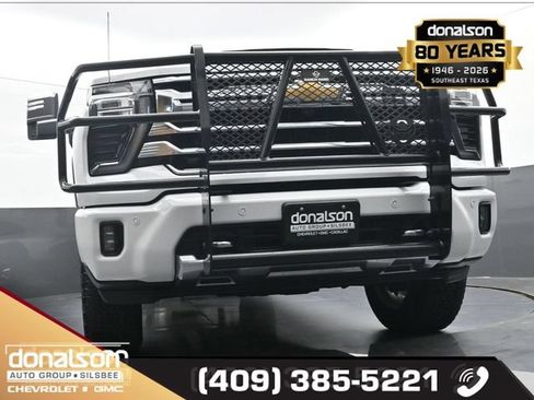 Used 2025 Chevrolet Silverado 2500 High Country w/ High Country Premium Package AWD/4WD image 17