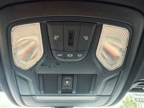 Used 2020 RAM 1500 Big Horn AWD/4WD image 24