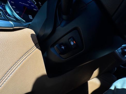 Used 2017 BMW ALPINA B7 xDrive image 22