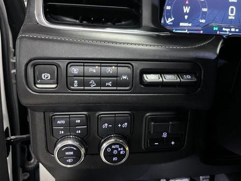 Used 2024 GMC Yukon Denali Ultimate AWD/4WD image 38