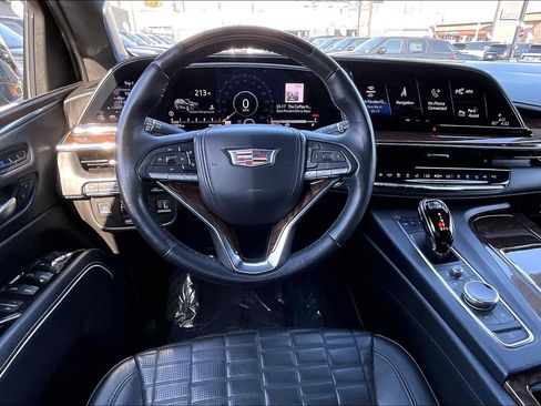 Used 2023 Cadillac Escalade Sport Platinum AWD/4WD image 5