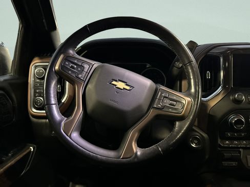 Used 2021 Chevrolet Silverado 1500 High Country image 16