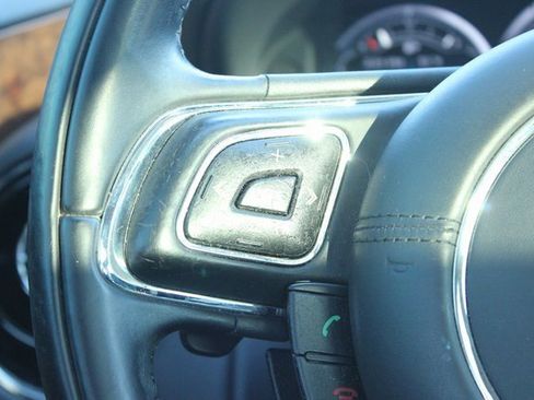 Used 2013 Jaguar XJ AWD image 23