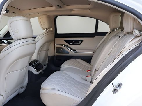 Used 2023 Mercedes-Benz S 580 4MATIC Sedan image 12