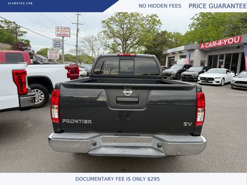 Used 2014 Nissan Frontier SV RWD image 8