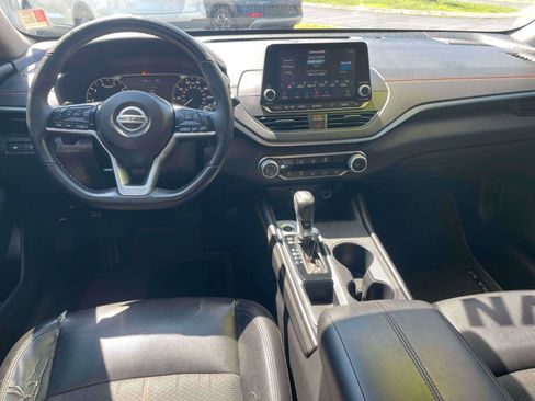 Used 2020 Nissan Altima 2.5 SR FWD image 7