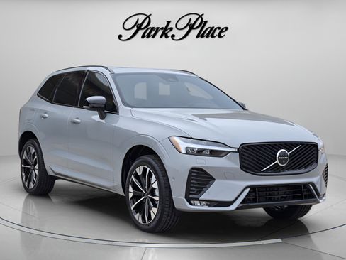 Used 2026 Volvo XC60 B5 Plus w/ Protection Package Premier AWD/4WD image 8