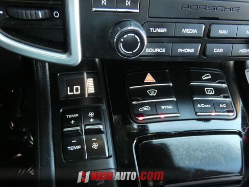 Used 2018 Porsche Cayenne AWD/4WD image 54