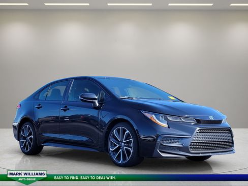 Used 2022 Toyota Corolla SE FWD image 1