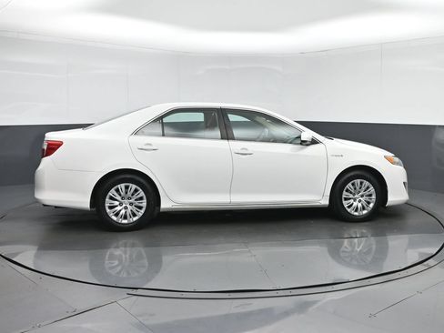 Used 2012 Toyota Camry LE FWD image 8