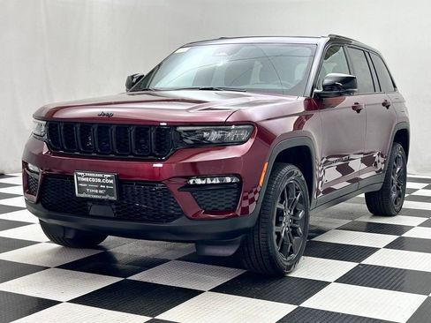 New 2025 Jeep Grand Cherokee Limited image 4