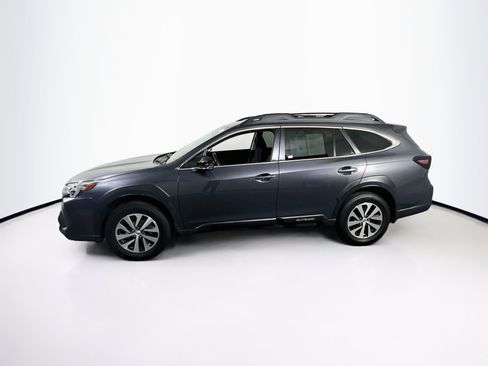 Used 2023 Subaru Outback Premium AWD/4WD image 8