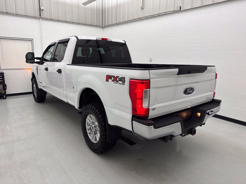 Used 2017 Ford F250 XLT w/ FX4 Off-Road Package AWD/4WD image 4