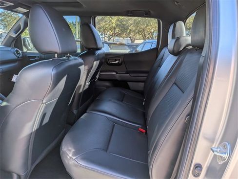 Used 2023 Toyota Tacoma TRD Sport image 17