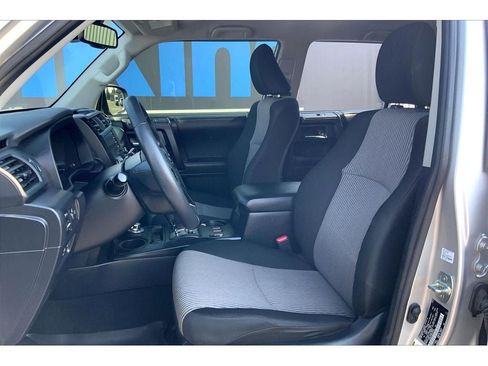 Used 2024 Toyota 4Runner SR5 AWD/4WD image 26