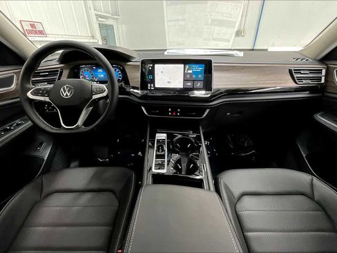 New 2026 Volkswagen Atlas SEL image 7